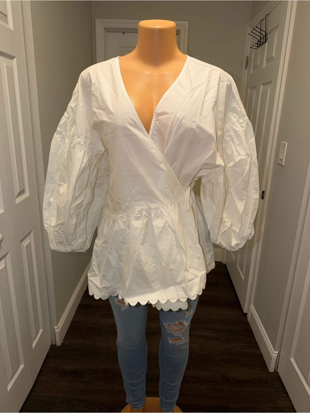 Kika VARGAS  White V-Neck Peplum Blouse Balloon Sleeves 1X